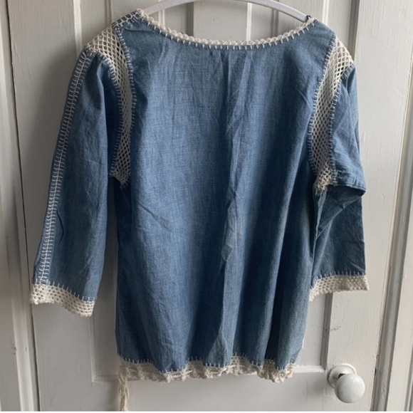 LUCKY BRAND Blue Chambrey Crochet Drawstring Blouse Women's XS Embroidered EUC - Picture 2 of 10